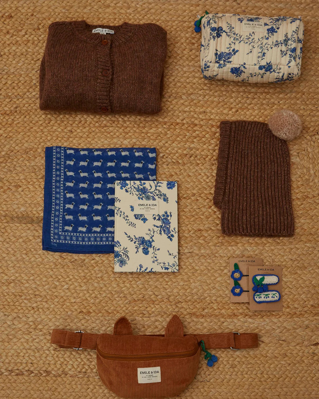 Cagoule pompom marron EMILE & IDA