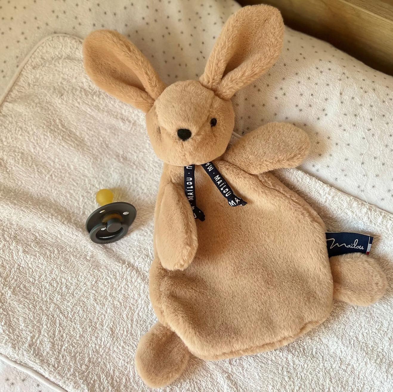 Lapin dorlotin Beige MAÏLOU