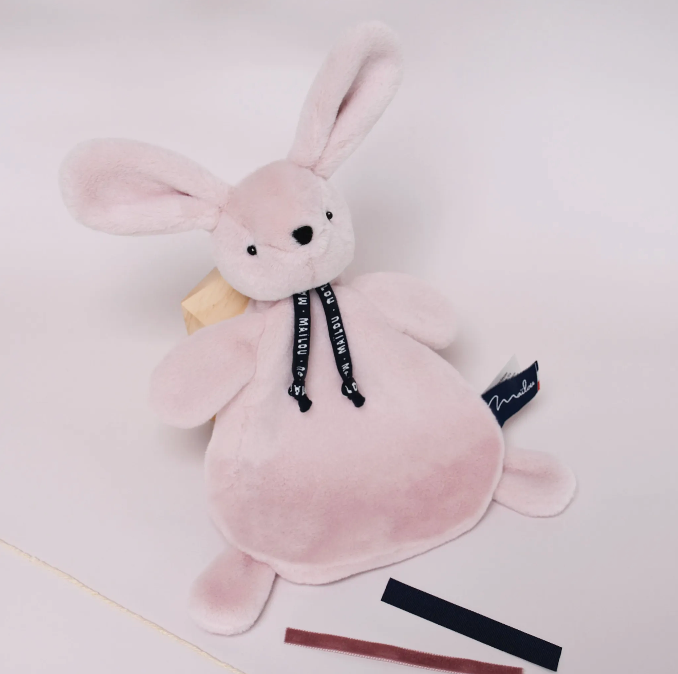 Lapin dorlotin Rose MAÏLOU