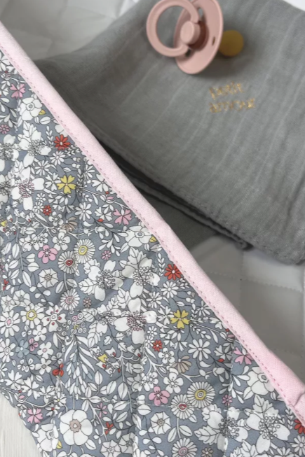 Matelas à langer transportable KATIE BARNABÉ AIME LE CAFÉ