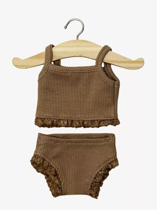 
    alt="Chevron descendant icône"
  