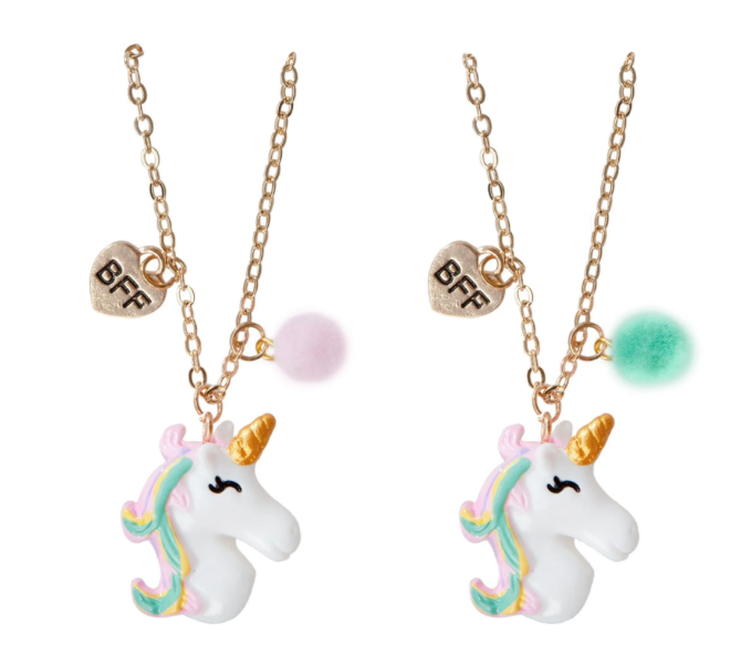 
    alt="Chevron descendant icône"
  