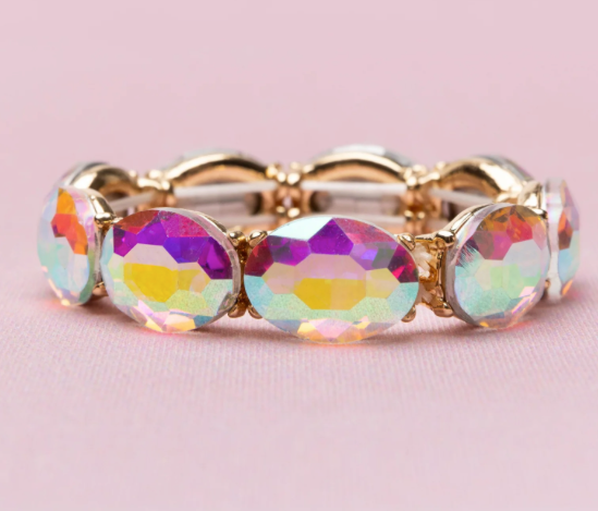 
    alt="Chevron descendant icône"
  